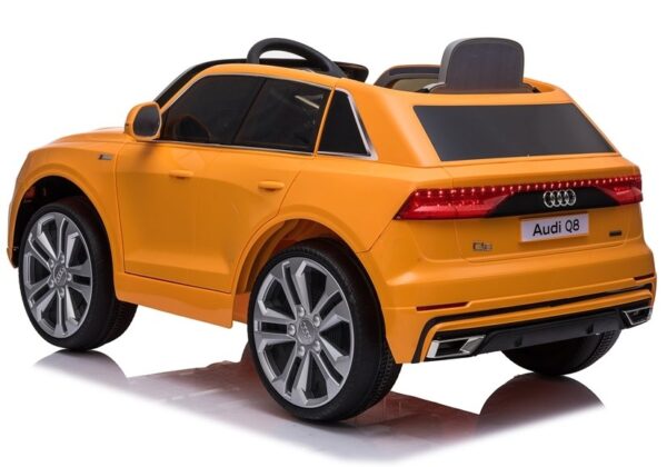 Licencirani auto na akumulator Audi Q8 - žuti - Image 4