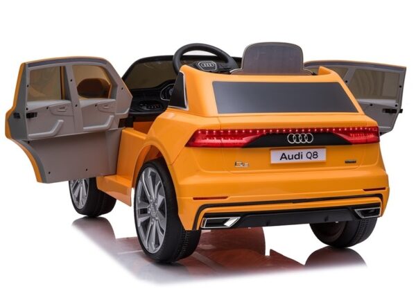 Licencirani auto na akumulator Audi Q8 - žuti/lakirani - Image 11