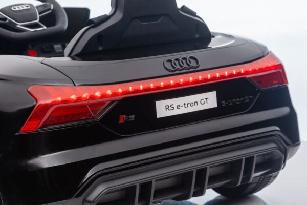 Licencirani auto na akumulator Audi E-Tron GT 4x4 - crni - Image 14