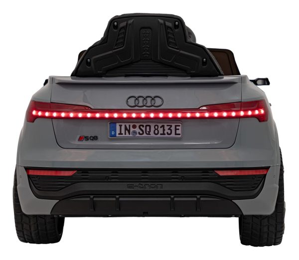 Licencirani auto na akumulator Audi SQ8 - sivi - Image 17