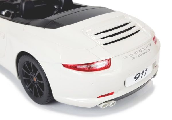 Licencirani auto na daljinsko upravljanje Porsche 911 Carrera S Rastar 1:12 - bijeli - Image 7