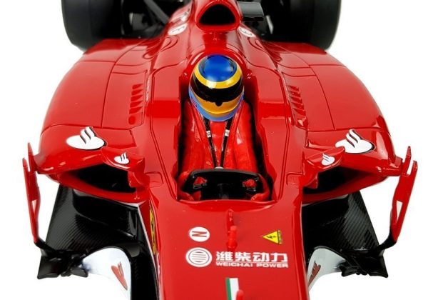 Licencirana Formula na daljinsko upravljanje  F1 Bolid Ferrari F138 1:12 2.4G - crveni - Image 7