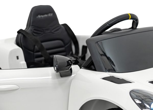 Porsche 718  vehicle White - Image 10