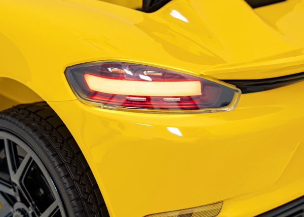 Porsche 718  vehicle Yellow - Image 16