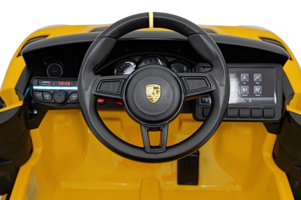 Porsche 718  vehicle Painting Yellow - Image 8