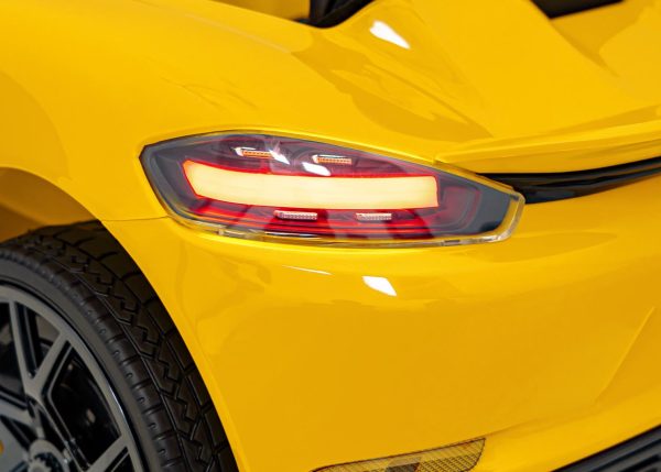 Porsche 718  vehicle Painting Yellow - Image 15