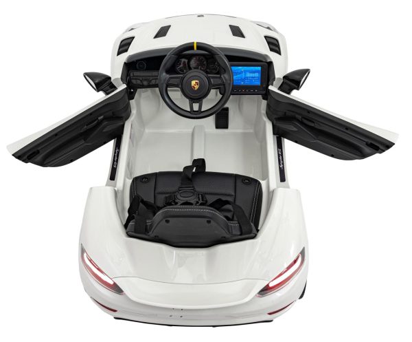 Porsche 718  vehicle White MP4 - Image 7