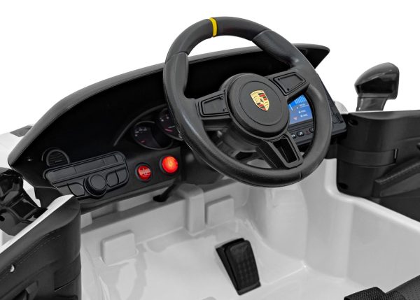 Porsche 718  vehicle White MP4 - Image 11